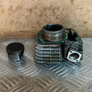 Honda CBF125 Engine Cylinder Barrel & Piston Top End 2012