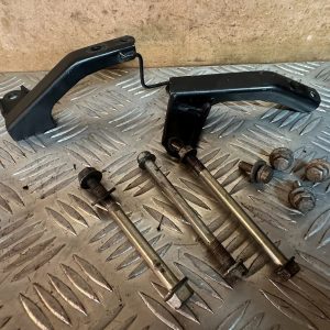 Honda CBR125R Engine Mounts Bolts & support brackets Complete 2005 CBR 125