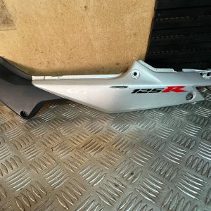Honda CBR125R Left Rear Side Panel Fairing In Silver CBR125 2005 CBR 125